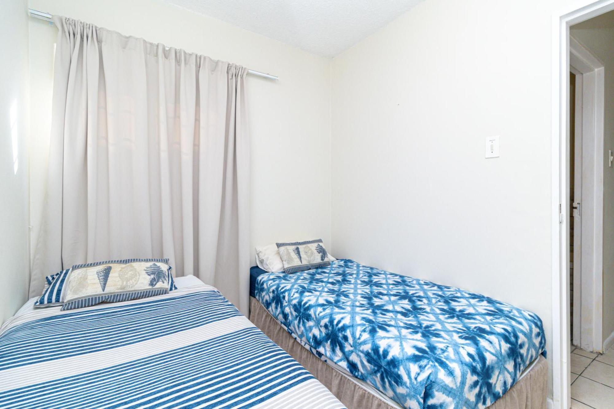 Modern Seaview Apartment Port Elizabeth Exterior photo